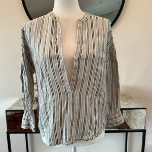 Josie XS Striped Linen blouse.